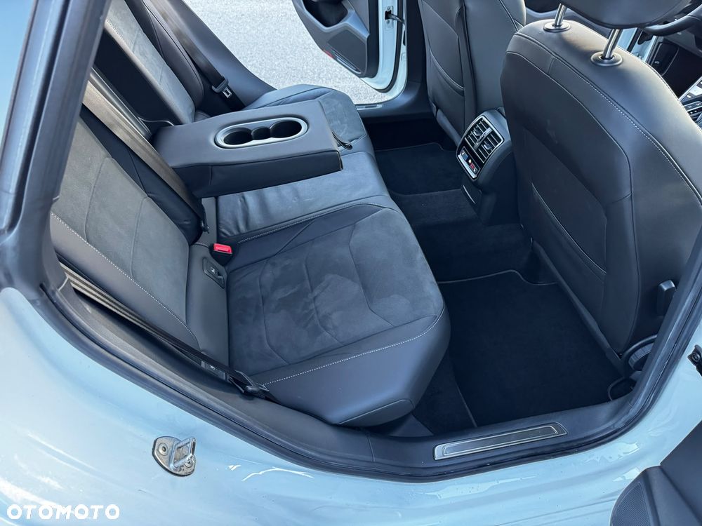 Volkswagen Arteon 2.0 TDI SCR 4Motion DSG R-Line - 8