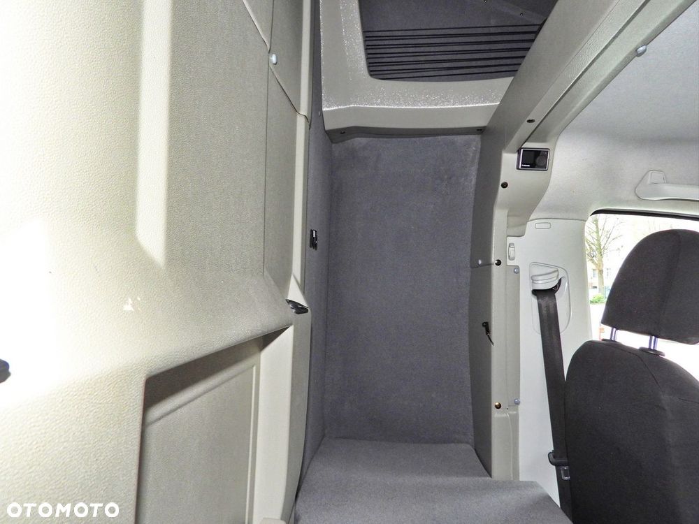 Volkswagen CRAFTER  PLANDEKA 10 PALET WEBASTO TEMPOMAT LEDY  180KM - 36