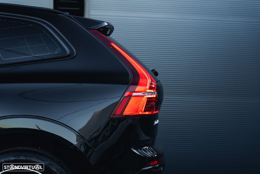 Volvo XC 60 2.0 D4 R-Design Geartronic - 33