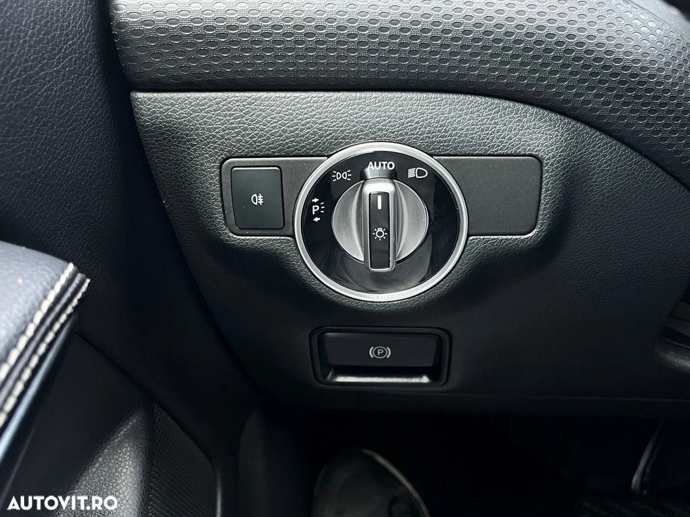 Mercedes-Benz A 200 7G-DCT - 19