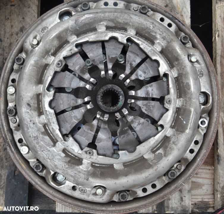 Volanta placa disc Renault Megane 3 1.5 DCI E6 din 2011 - 1