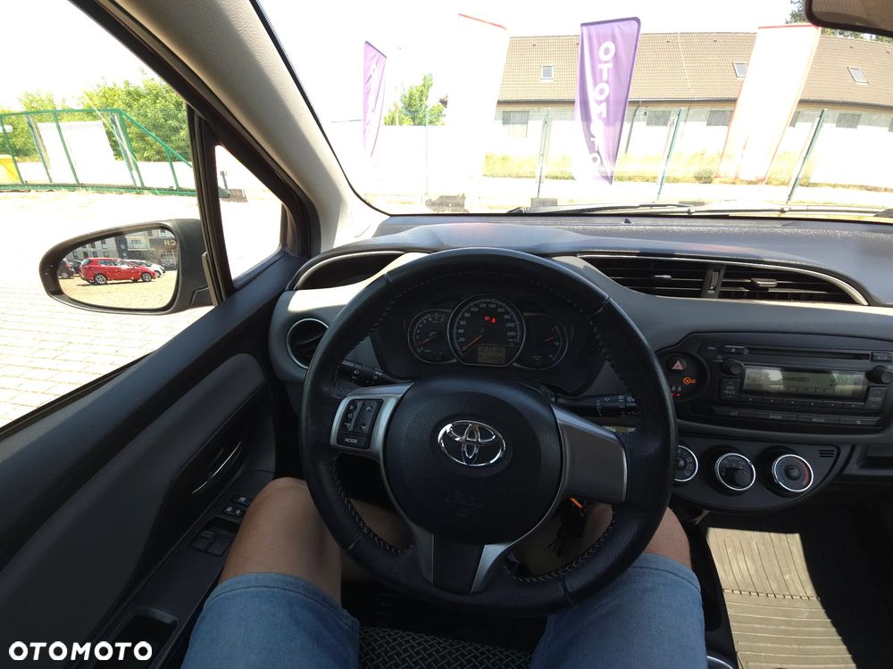 Toyota Yaris 1.33 Premium - 30