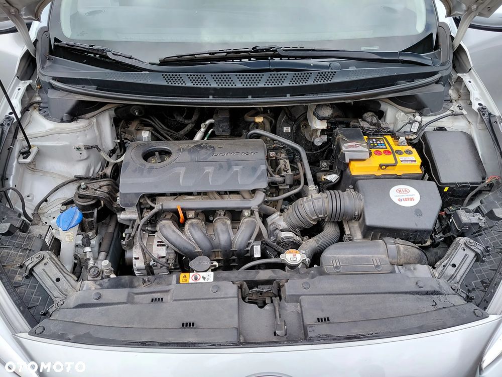 Kia Ceed 1.4 L - 11