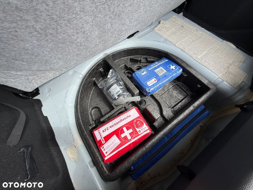 Ford Fiesta 1.25 Celebration - 16