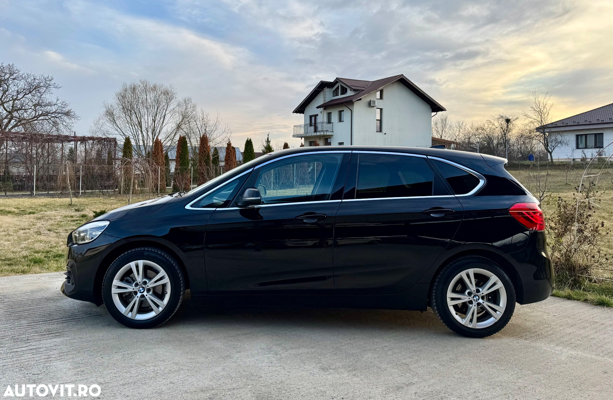 BMW Seria 2 218d xDrive Active Tourer Aut. Luxury Line - 7
