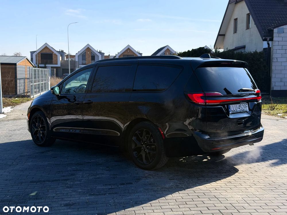 Chrysler Pacifica - 8