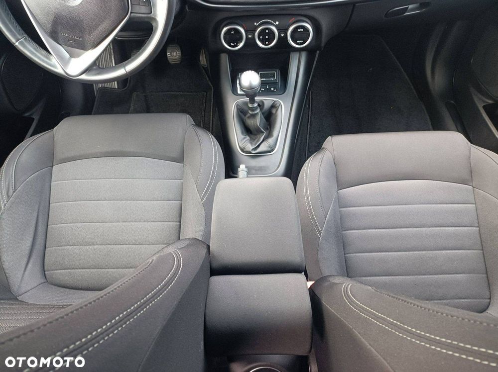 Alfa Romeo Giulietta - 11