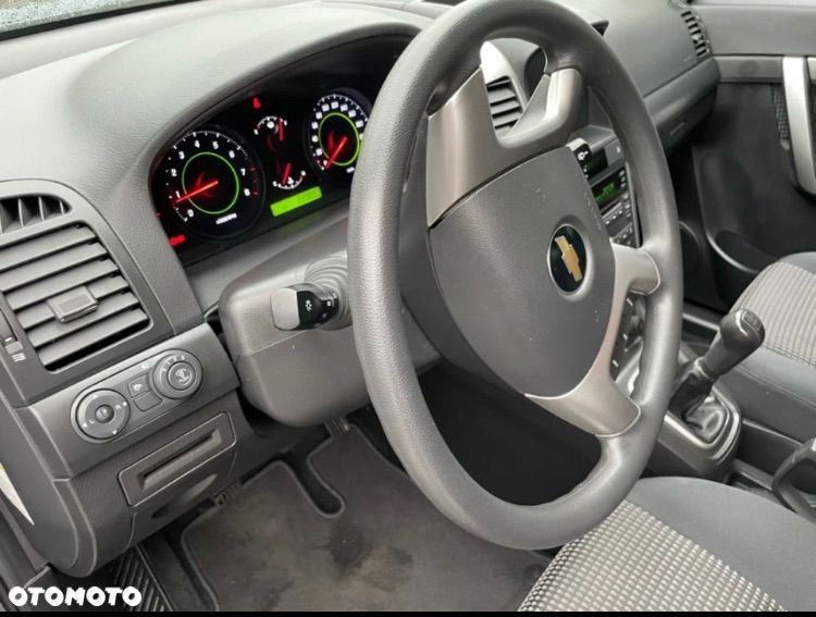 Chevrolet Captiva 2.4 LS - 8