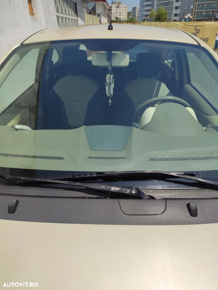 Ford Ka 1.2i Ambiente - 4