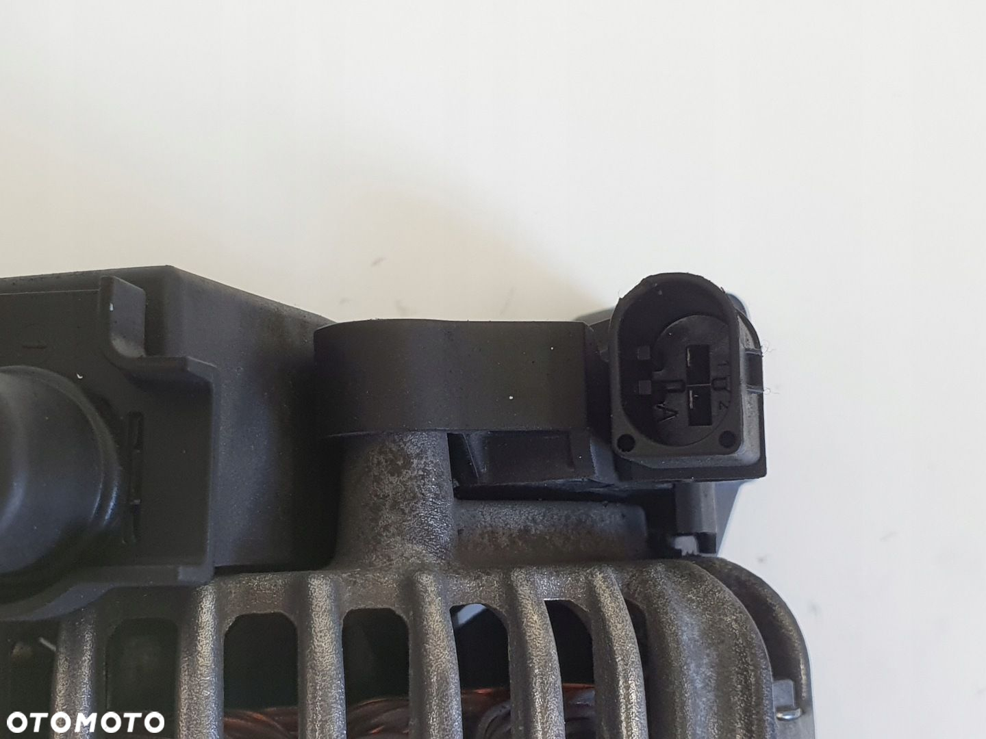Volvo S60 II V60 2.0 D4 ALTERNATOR 31285627 - 9
