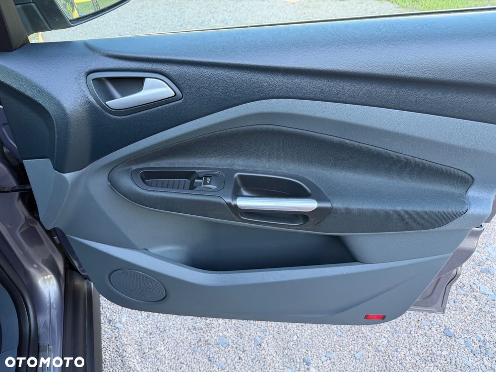 Ford Grand C-MAX - 22