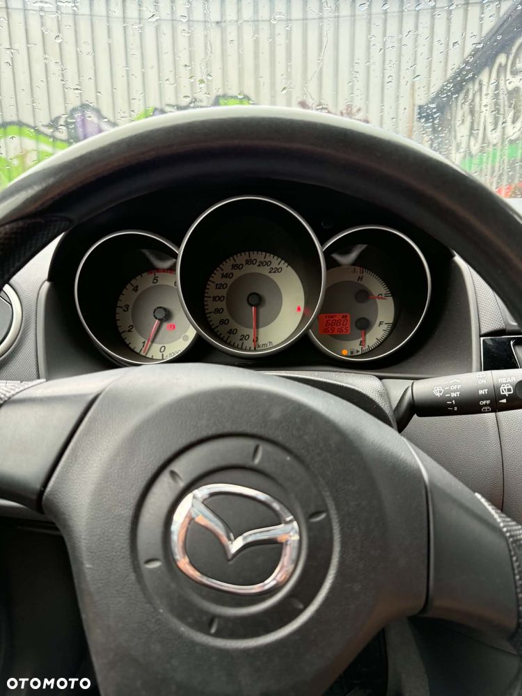 Mazda 3 - 6