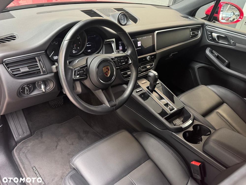 Porsche Macan - 10