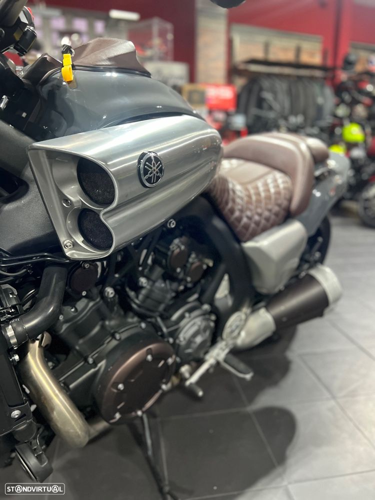 Yamaha Vmax 1700 - 18