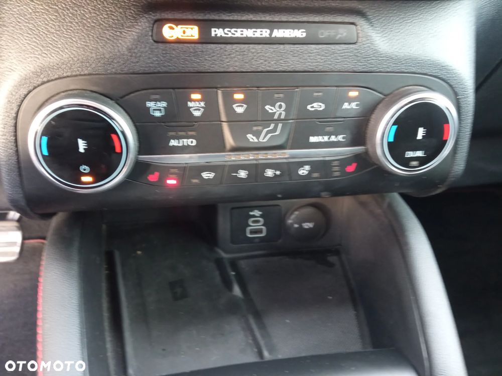 Ford Kuga 2.5P PHEV FWD ST-Line X - 16