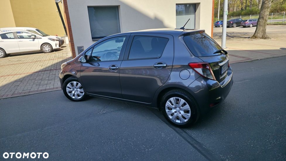 Toyota Yaris 1.33 Premium - 7