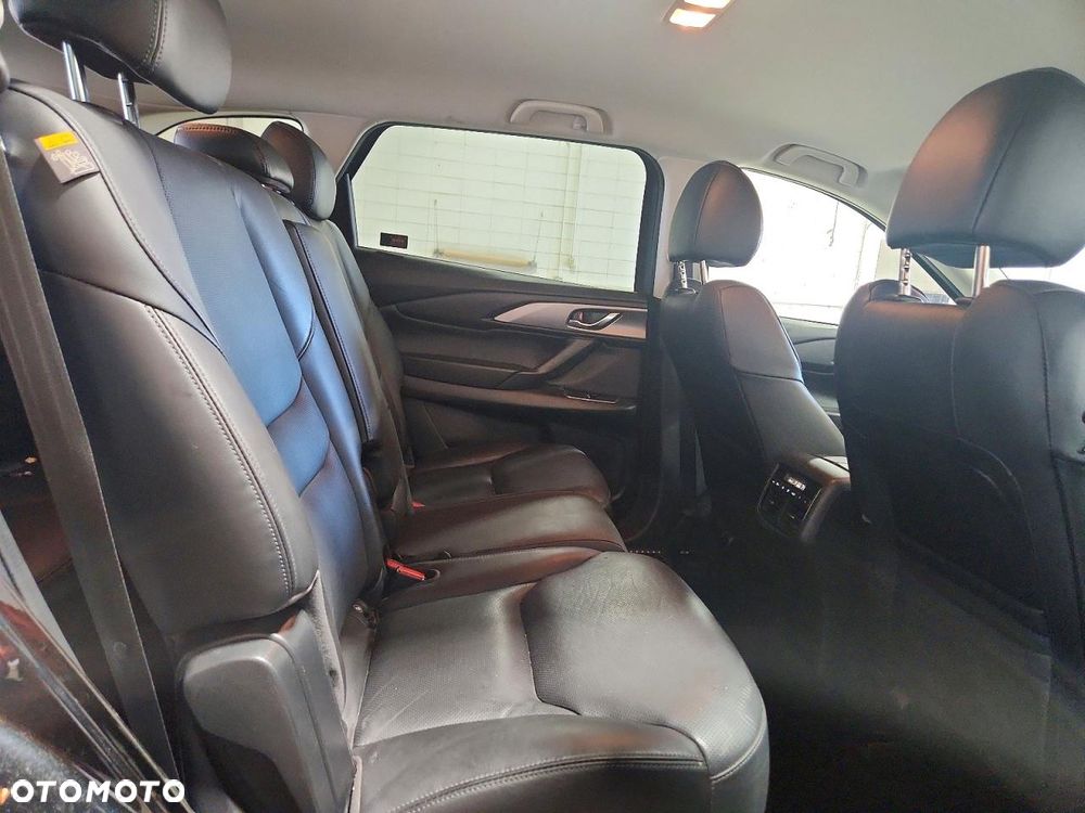 Mazda CX-9 - 12