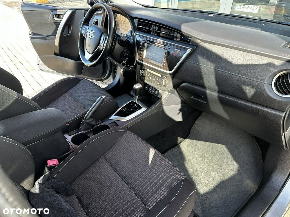 Toyota Auris 1.6 Valvematic Multidrive S Life Plus - 18