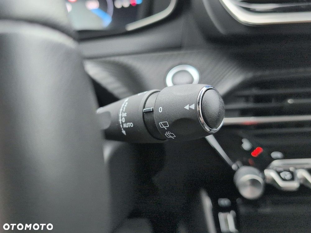 Peugeot 2008 1.2 PureTech Allure S&S EAT8 - 18