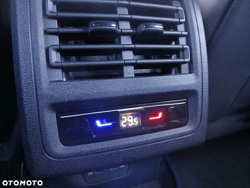 Volkswagen Golf - 12