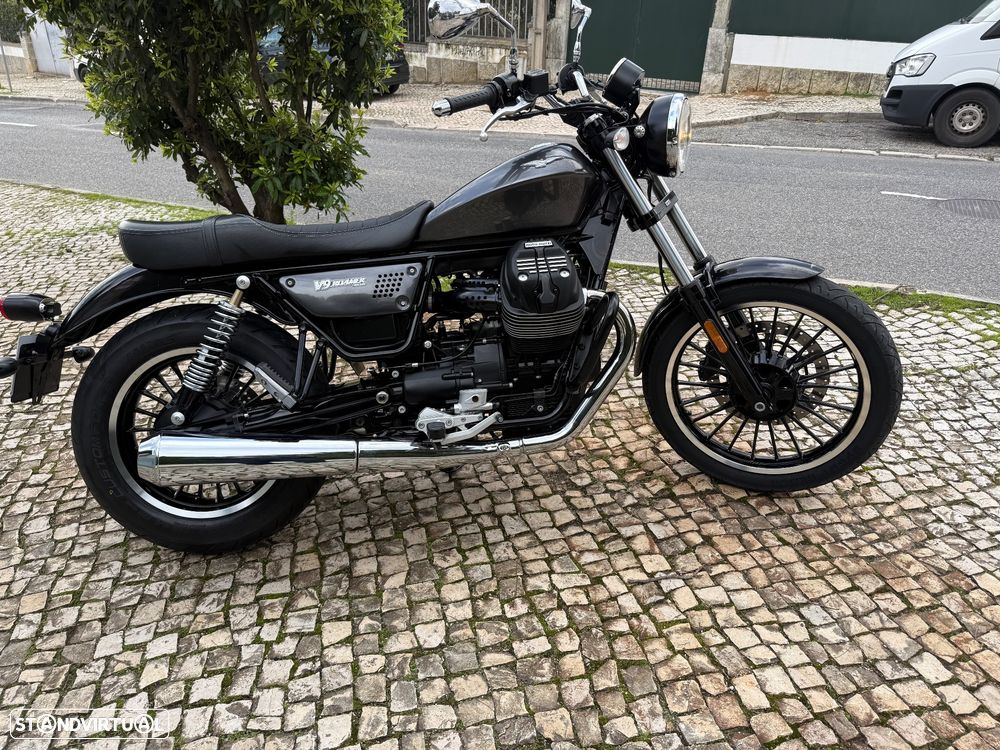 Moto Guzzi V9 Roamer - 7