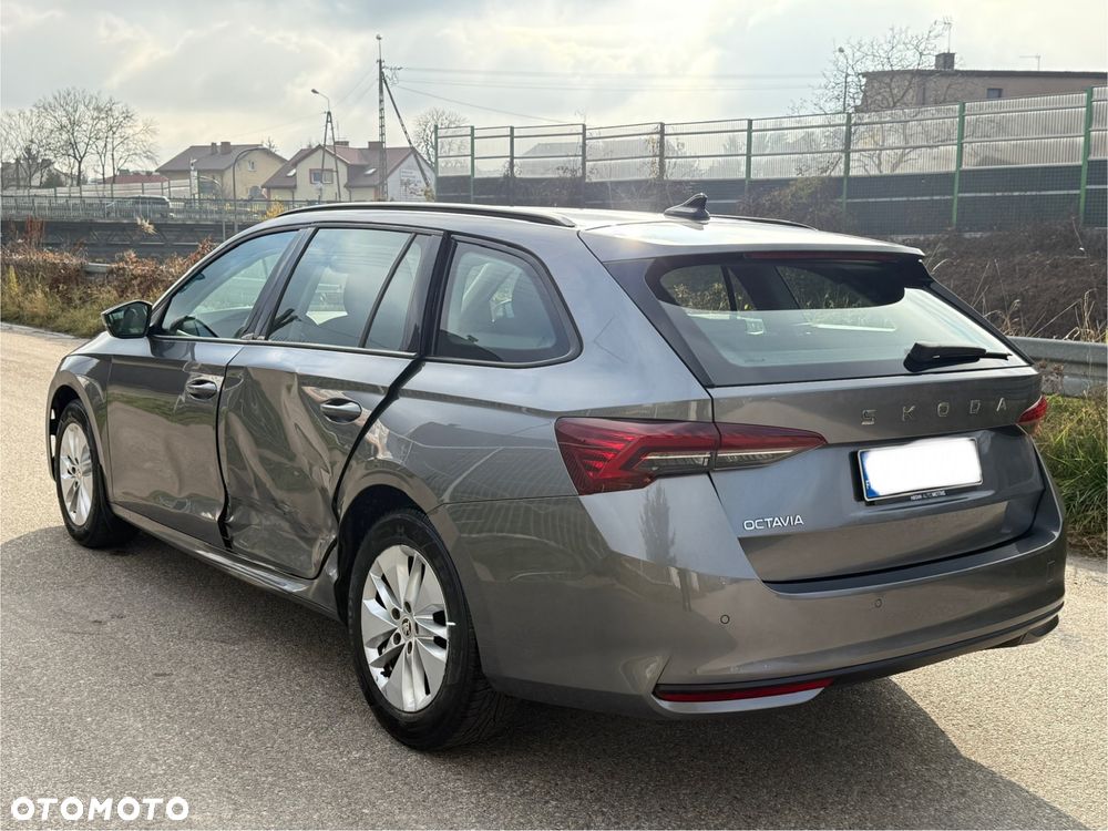 Skoda Octavia 1.5 TSI mHEV DSG Selection - 17