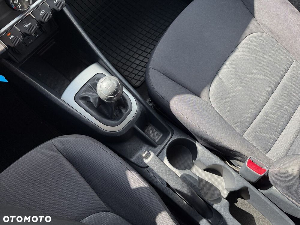 Kia Rio 1.2 M - 19