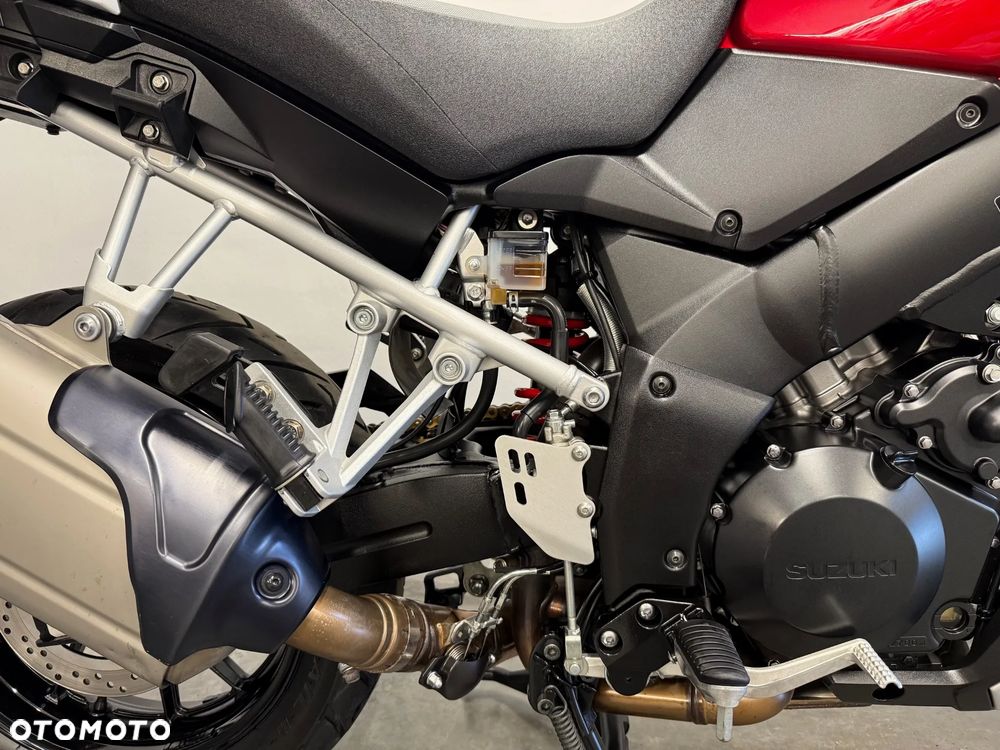 Suzuki V-STROM - 33
