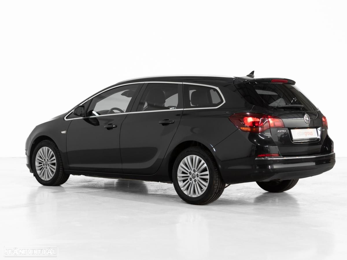 Opel Astra Sports Tourer - 4