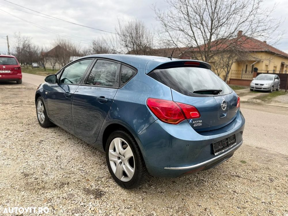 Opel Astra 1.7 CDTI DPF 150 Jahre - 3