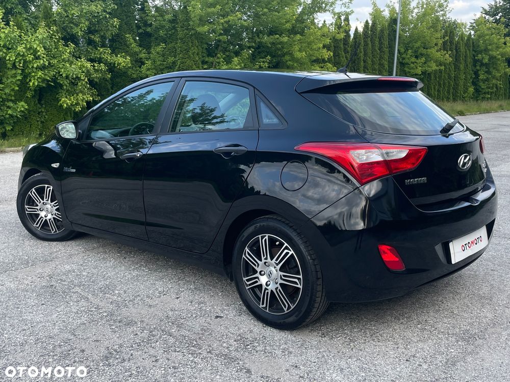 Hyundai i30 blue 1.6 CRDi Style - 4