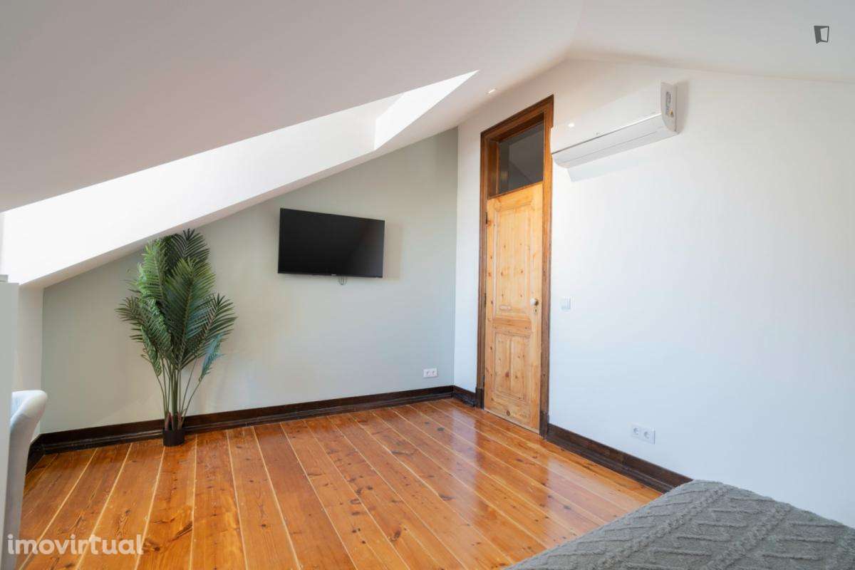 Quarto - localizado em Marquês de Pombal Lisbon - Grande imagem: 3/29