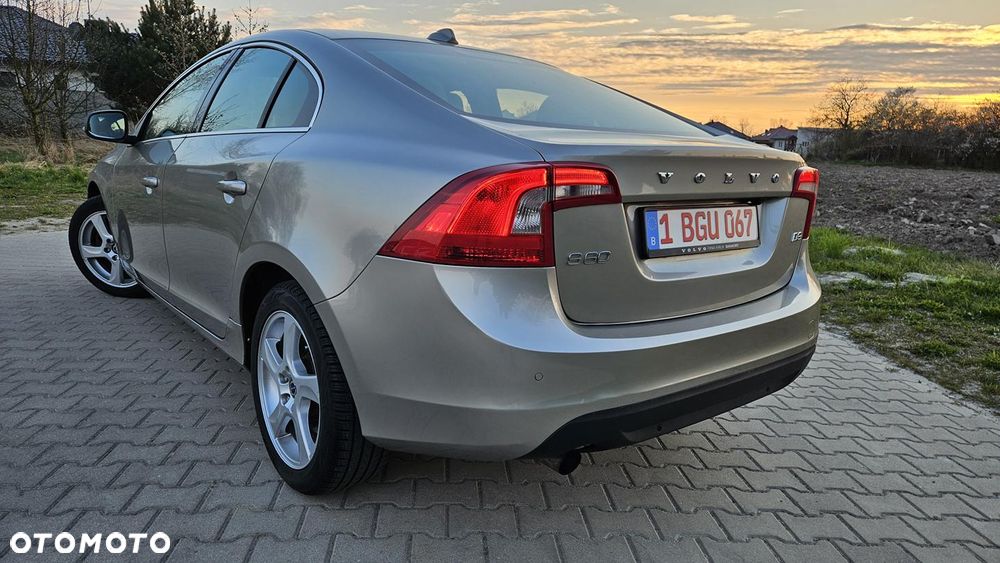 Volvo S60 D3 Summum - 5