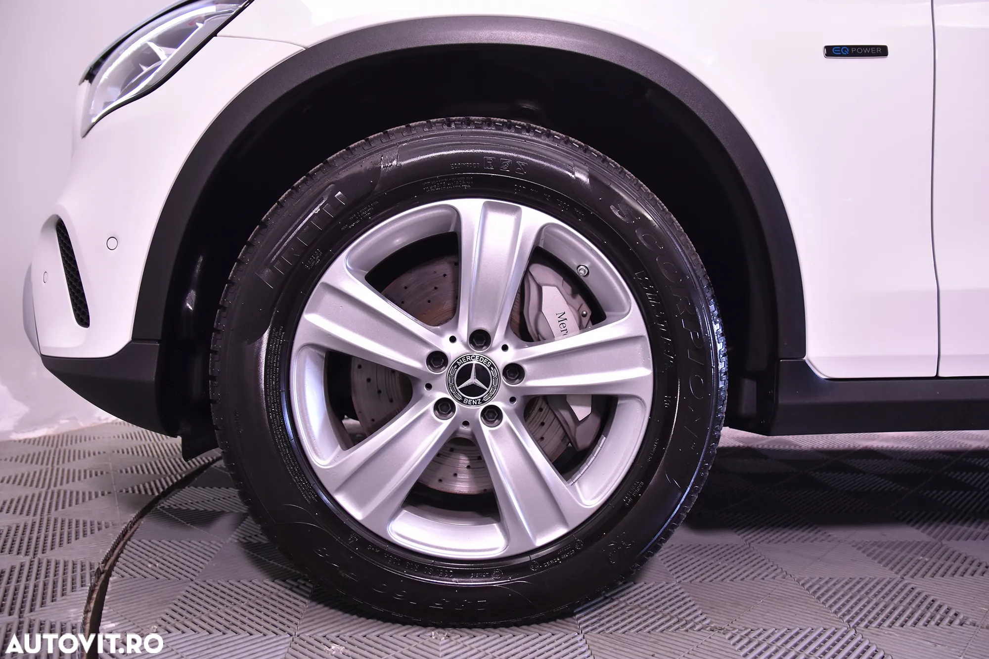 Mercedes-Benz GLC 300 e 4MATIC - 14