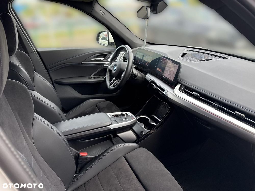 BMW iX1 eDrive20 66.5kWh M Sport - 7
