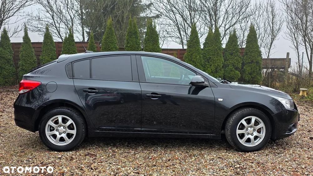 Chevrolet Cruze - 17