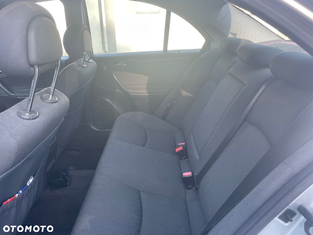 Mercedes-Benz Klasa C 220 T CDI Elegance - 7