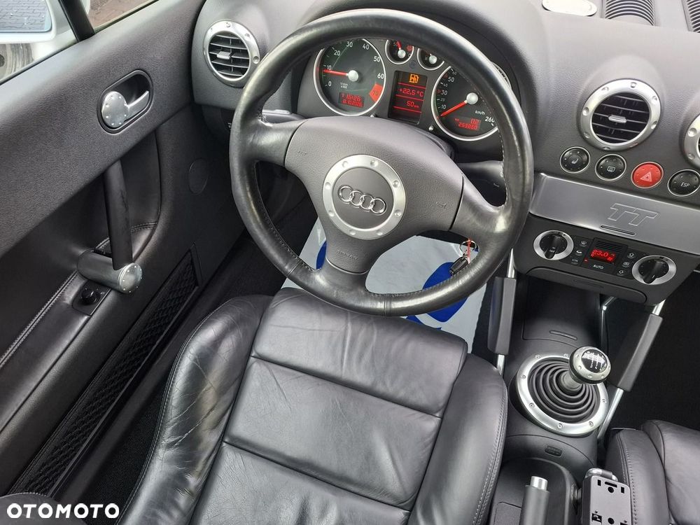 Audi TT Coupé - 19