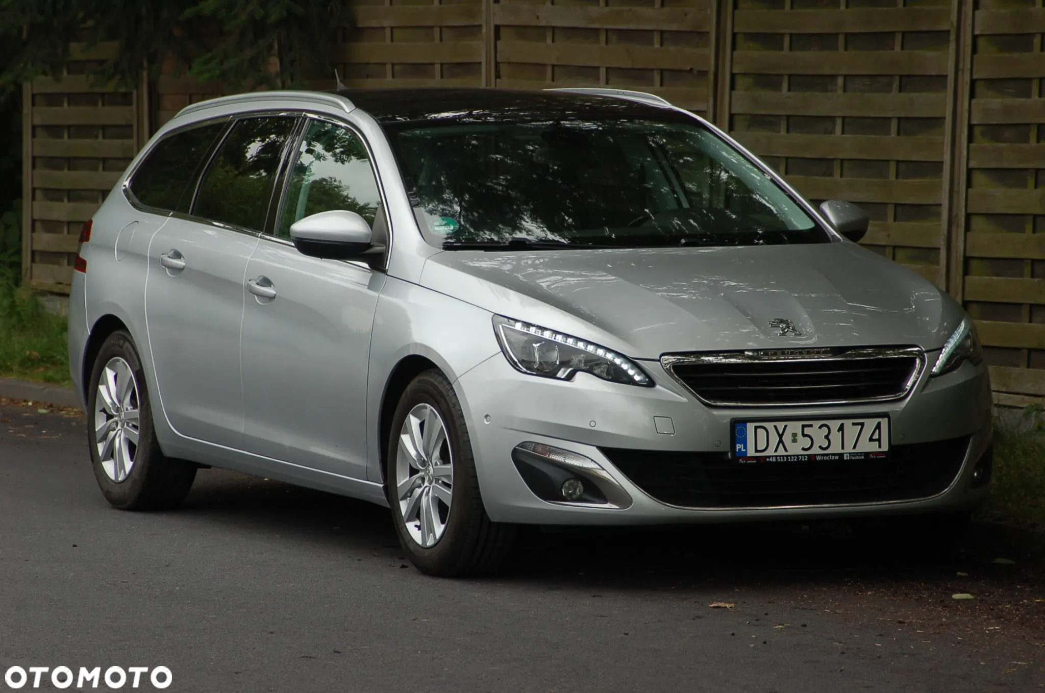 Peugeot 308 SW BlueHDi 120 EAT6 Stop & Start Allure - 23