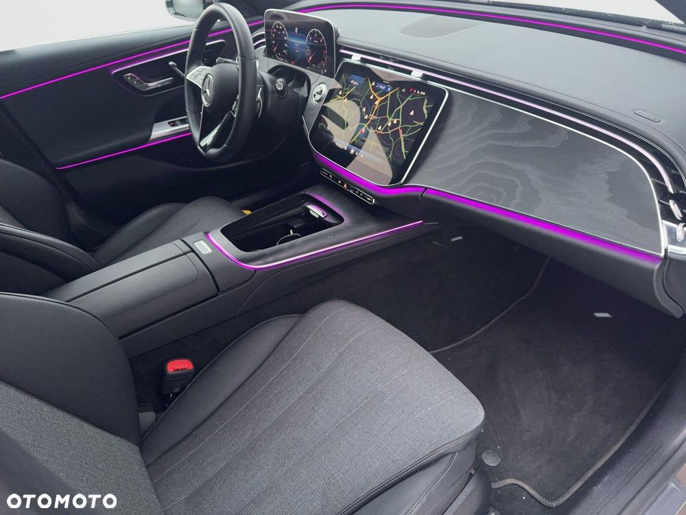 Mercedes-Benz Klasa E - 21