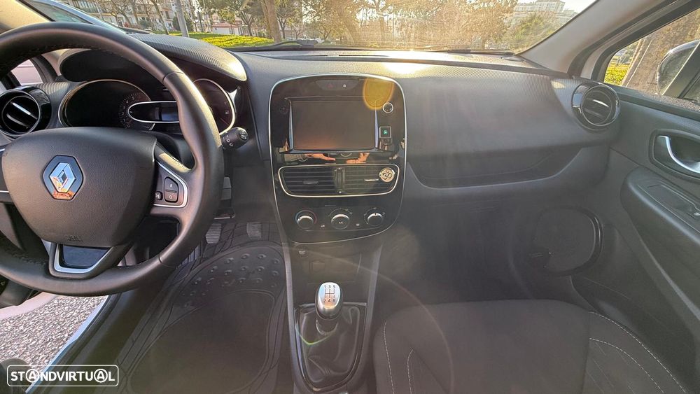 Renault Clio Sport Tourer 0.9 TCE Limited - 24