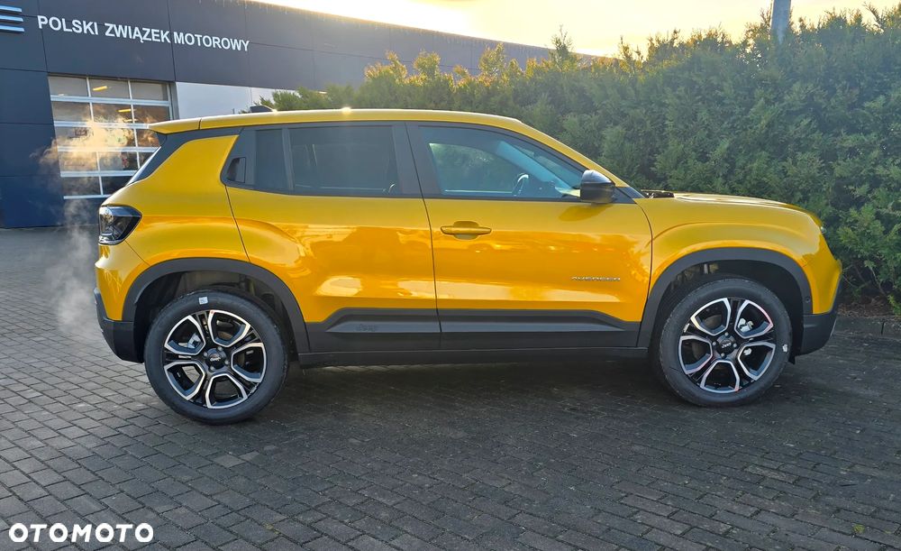 Jeep Avenger 1.2 GSE T3 Summit FWD - 8