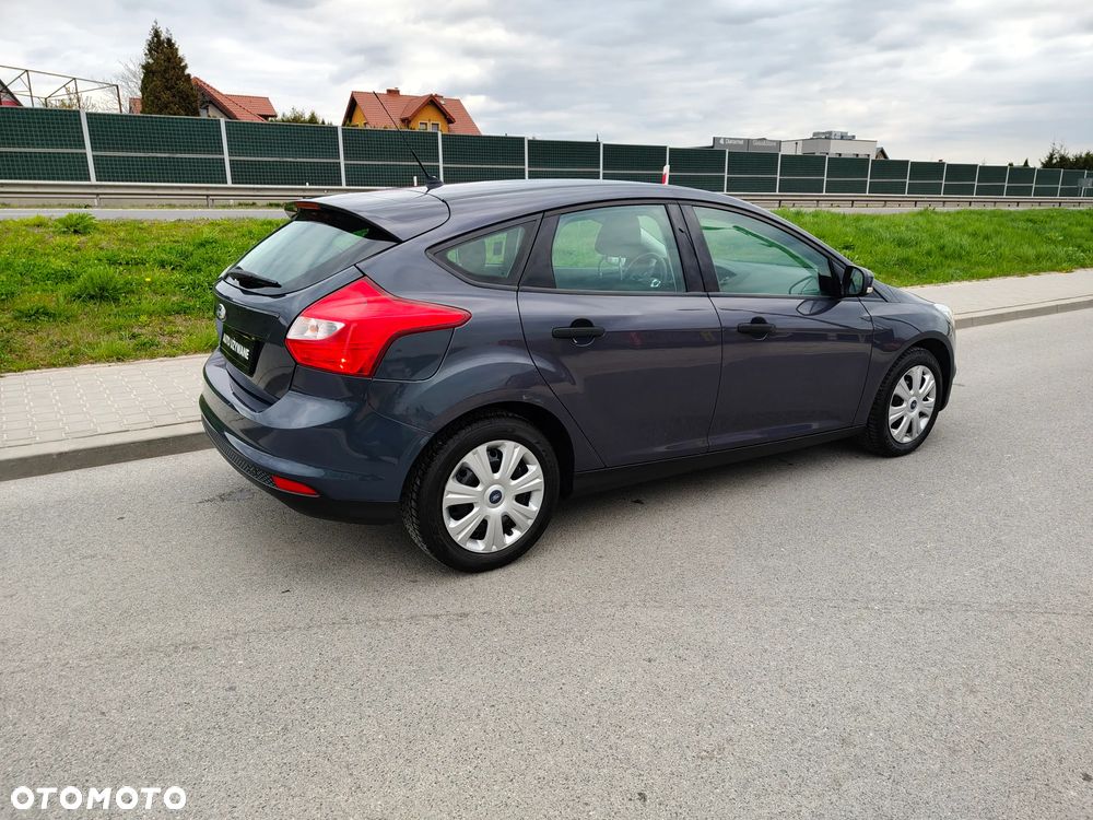 Ford Focus 1.6 Ambiente - 27
