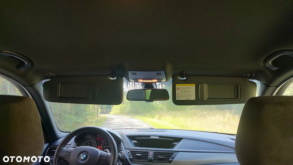 BMW X1 xDrive20i - 21