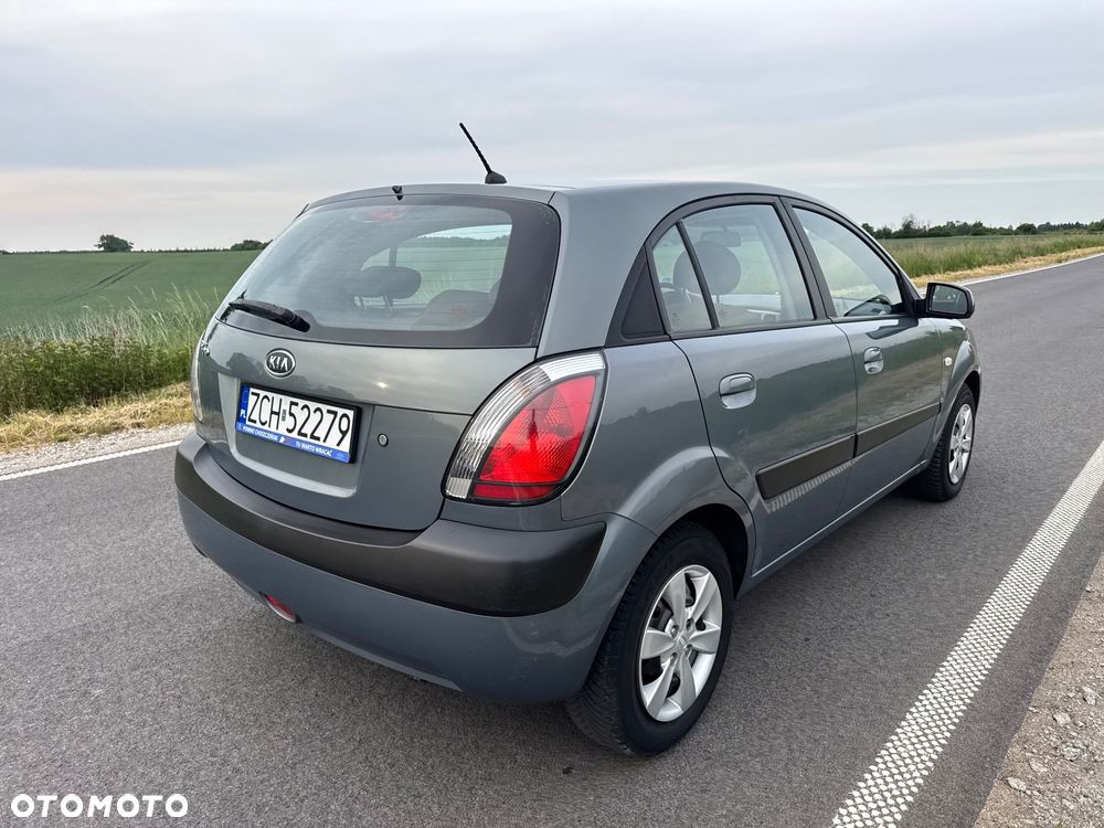 Kia Rio 1.4 EX Basis - 6