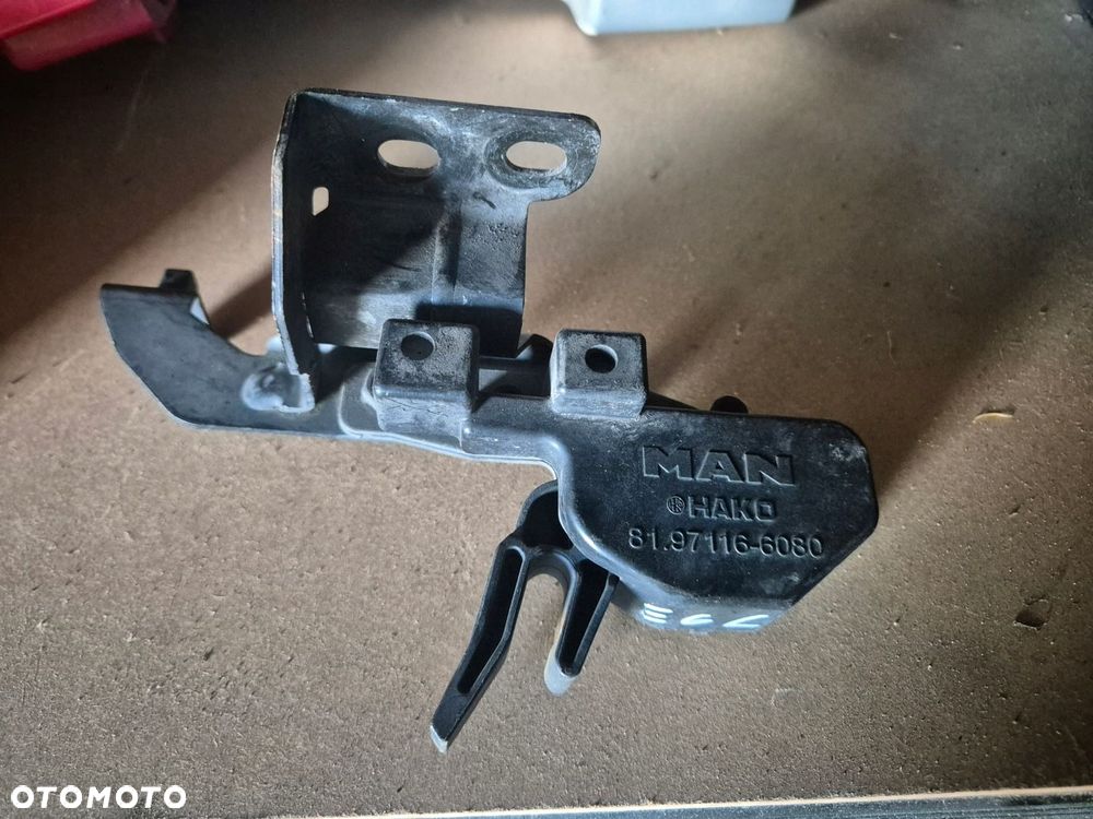 ZAMEK KLAMKA MOCOWANIE MASKI PRAWY MAN TGX TGS EURO 6 81971166080 - 1