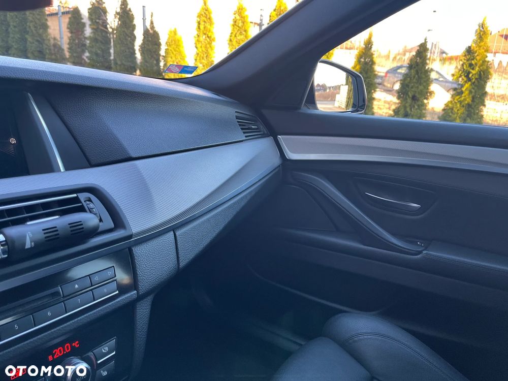 BMW Seria 5 520d xDrive M Sport Edition - 28