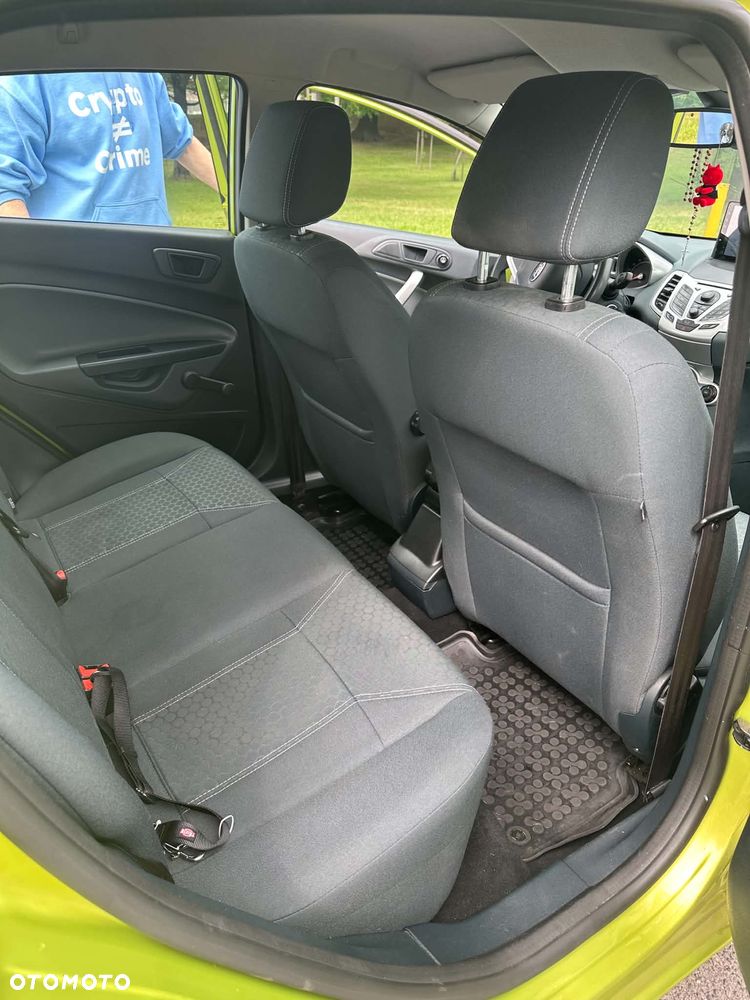 Ford Fiesta - 12