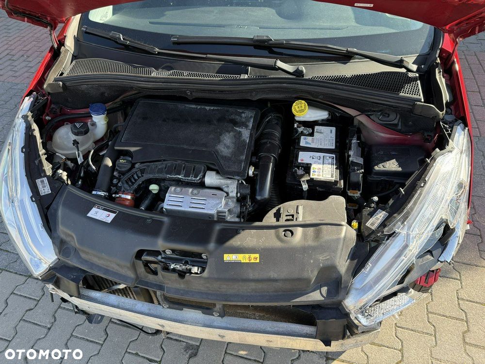 Peugeot 208 - 10