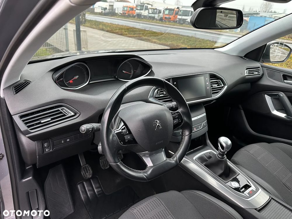 Peugeot 308 - 17